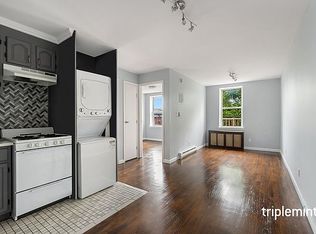 22-11 Crescent St #3R, Astoria, NY 11105