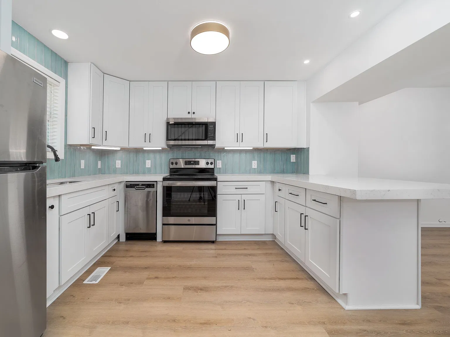 2 bed, 2.0 bath, 1090 sqft, $1,495 — Photo 1