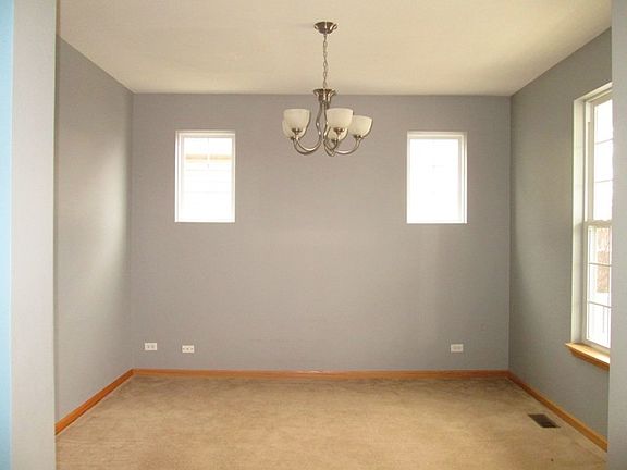3rd image of 989 Heartland Park Ln