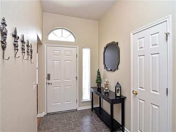 4th image of 112 Meadowside Dr