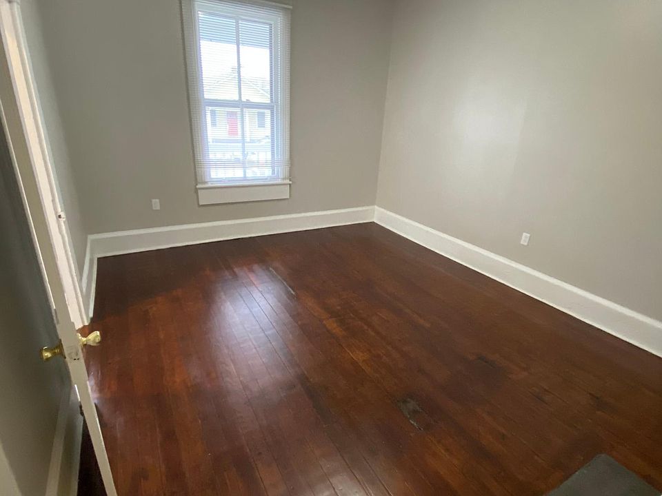 1st image of 3207 Lawson St