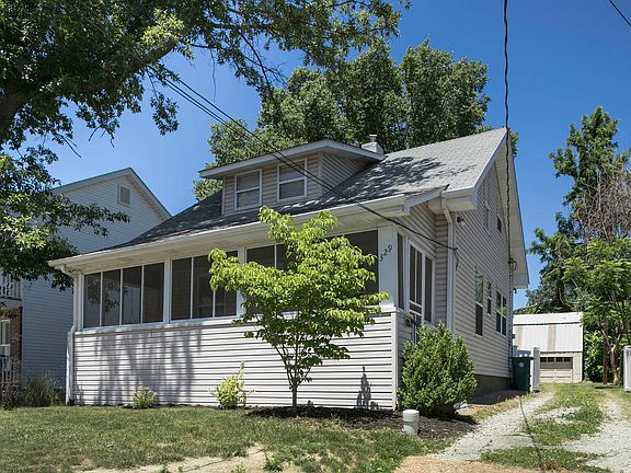 2nd image of 329 Rose Ln