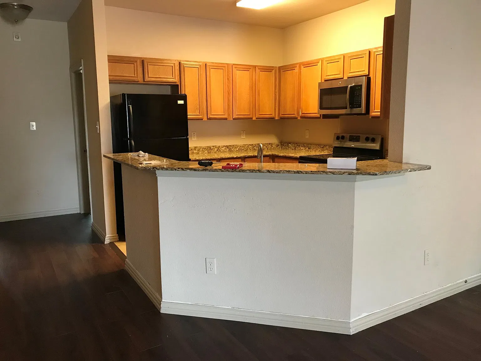 3 bed, 1472 sqft, $2,200 — Photo 2