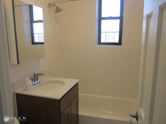 Rented by Kian Realty | media 47