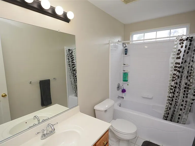 414 Sawyers Mill Xing — Photo 25