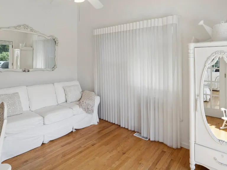 8 S Pond Rd — Photo 17