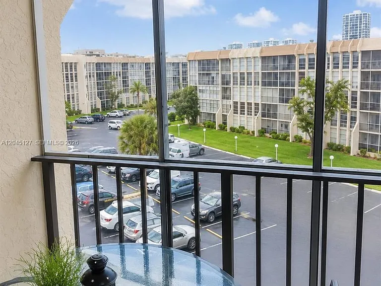 851 Three Islands Blvd #520 — Photo 22