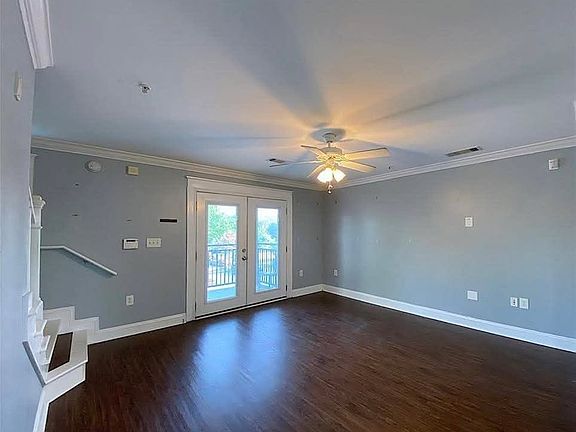 3rd image of 1725 Harvey Mitchell Pkwy S APT 1333