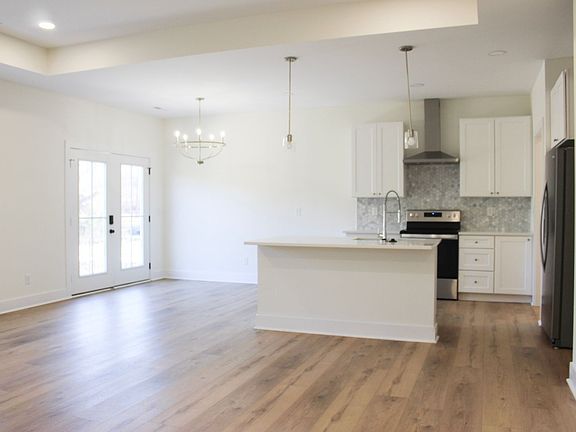 2nd image of 481 Creekview Ln