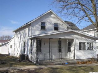 107 E Main St, Wyoming, IA 52362
