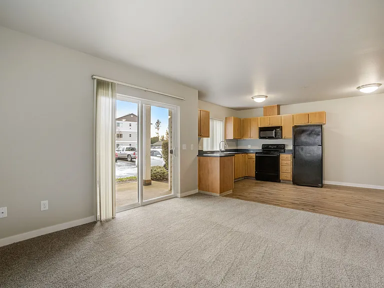 Legacy Oaks Apartments — Photo 12