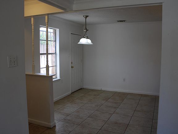 3rd image of 7824 Venice Blvd