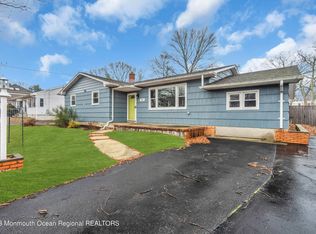 187 Whale Pond Rd, Oakhurst, NJ 07755