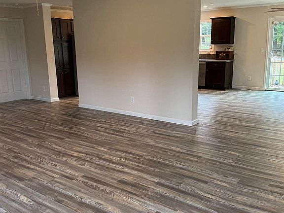 4th image of 464 N Major Rd