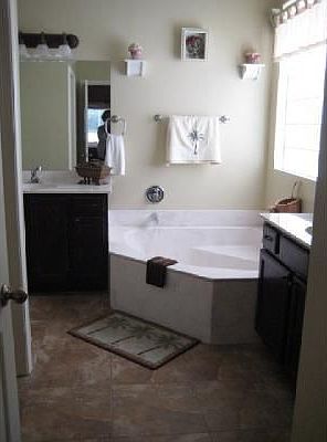 4th image of 9604 Lago Dr