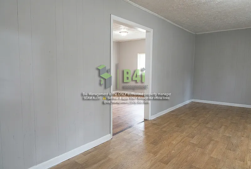 3 bed, 1.0 bath, 941 sqft, $1,350 — Photo 4
