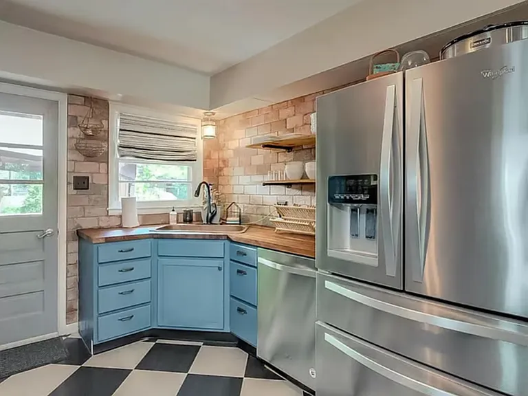 283 Winn Way — Photo 11