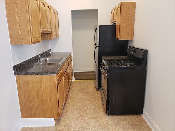 4th image of 915 84th St #4J