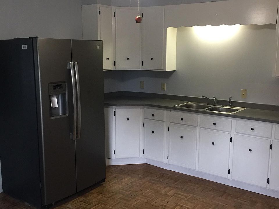 1st image of 18 Laverack Ave #1