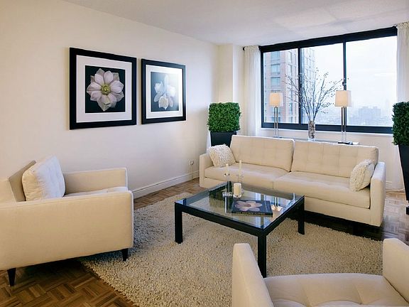 4th image of 225 E 95th St APT 28G