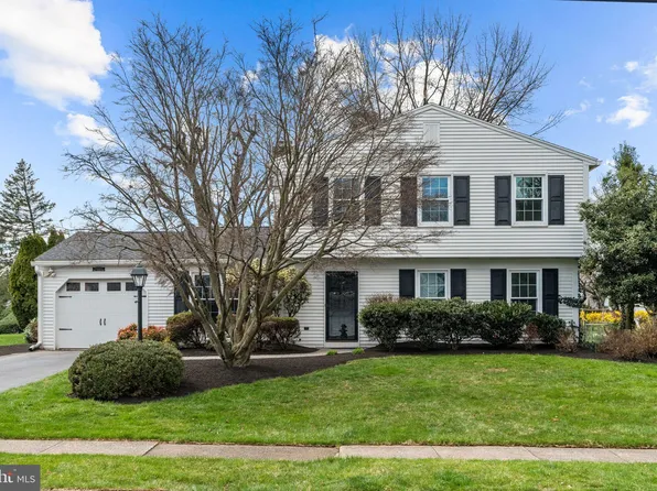 1466 Clover Rd, Camp Hill, PA 17011