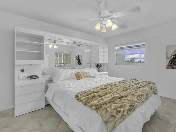 13001 SW 15th Court #404t, Pembroke Pines, FL 33027