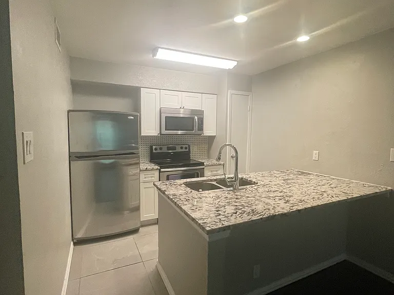 4837 Cedar Springs Rd #207 — Photo 3