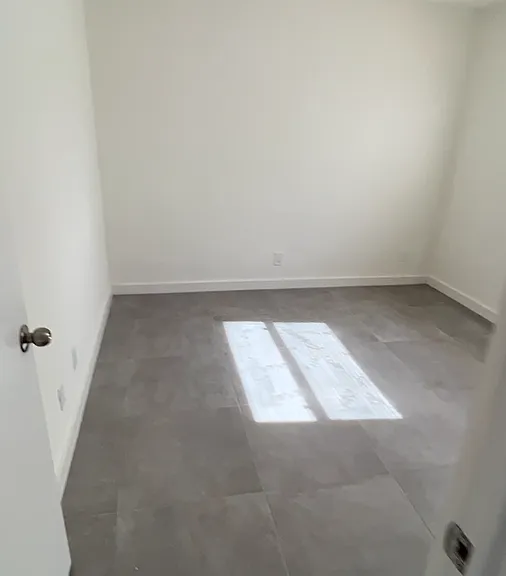 836 SW 10th St #2 — Photo 3