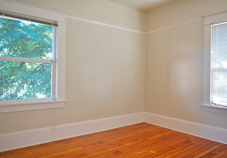 3956 N Albina Ave — Photo 14
