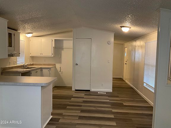 4th image of 2292 N Ironwood Drive #77
