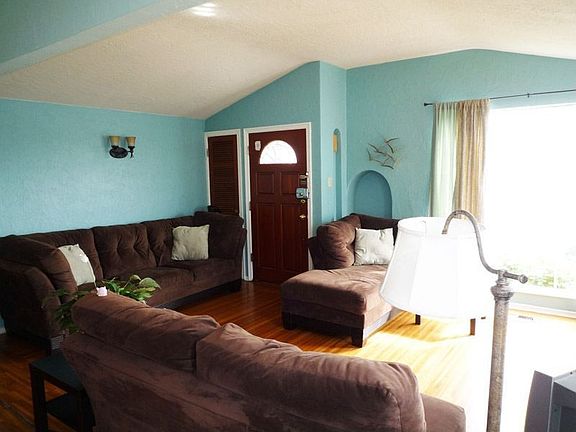 3rd image of 625 41st St