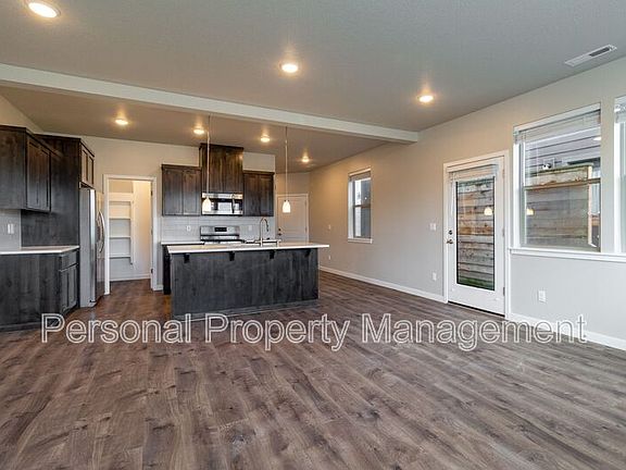 4th image of 8715 NE 43rd Pl