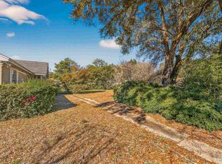 2933 Breckenridge Dr, Pensacola, FL 32526