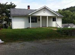 2915 29th St, Nitro, WV 25143