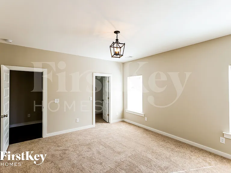 262 Wolf Rd W — Photo 9