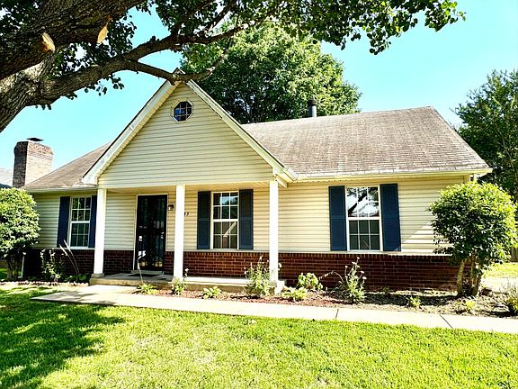 2nd image of 10233 Curtis Dr