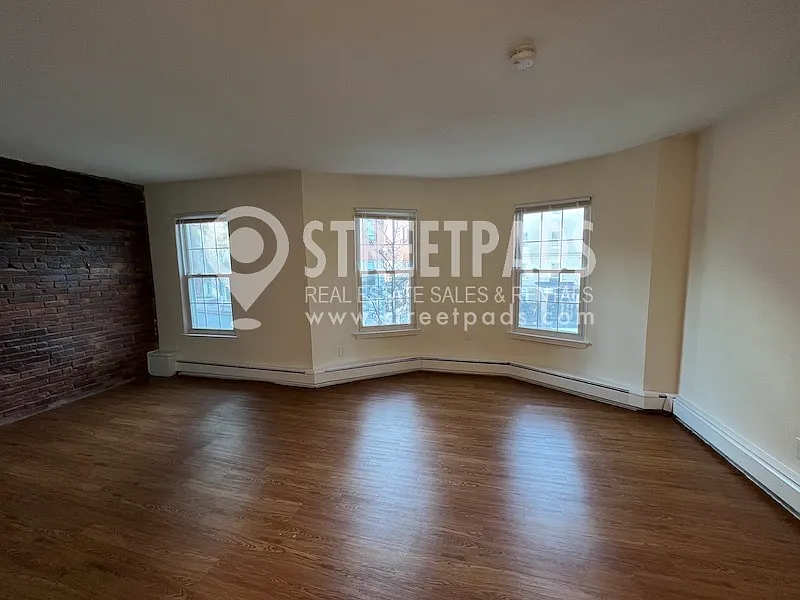 74 S Huntington Ave — Photo 3