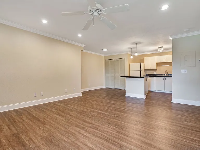 370 Lake Tahoe Ct #202 — Photo 6