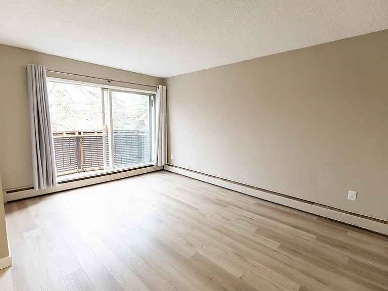 111 24th Ave SW — Photo 18