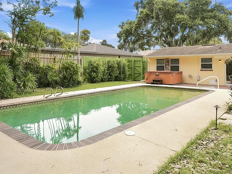 1228 Spring Lake Dr — Photo 22