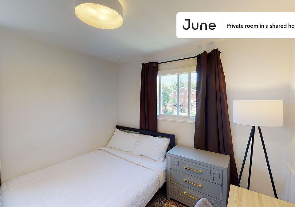 1st image of 530 Ingraham St NE #1-D