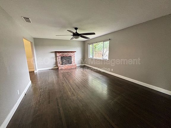 5th image of 116 Seville St