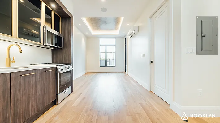 Rented by Nooklyn NYC LLC | media 8