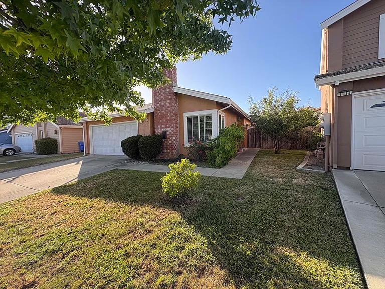 4459 Macbeth Cir — Photo 2