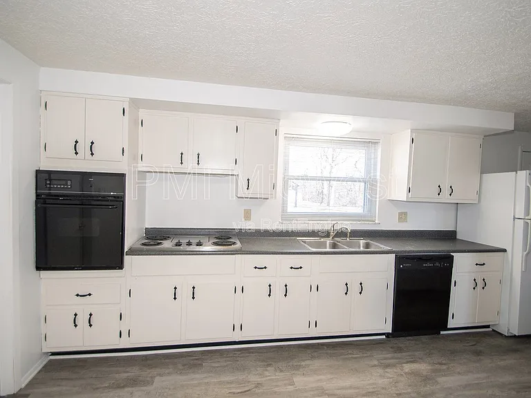 8636 E Edgewood Ave — Photo 7