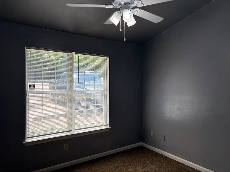 902 Tomahawk Ct #1 — Photo 5