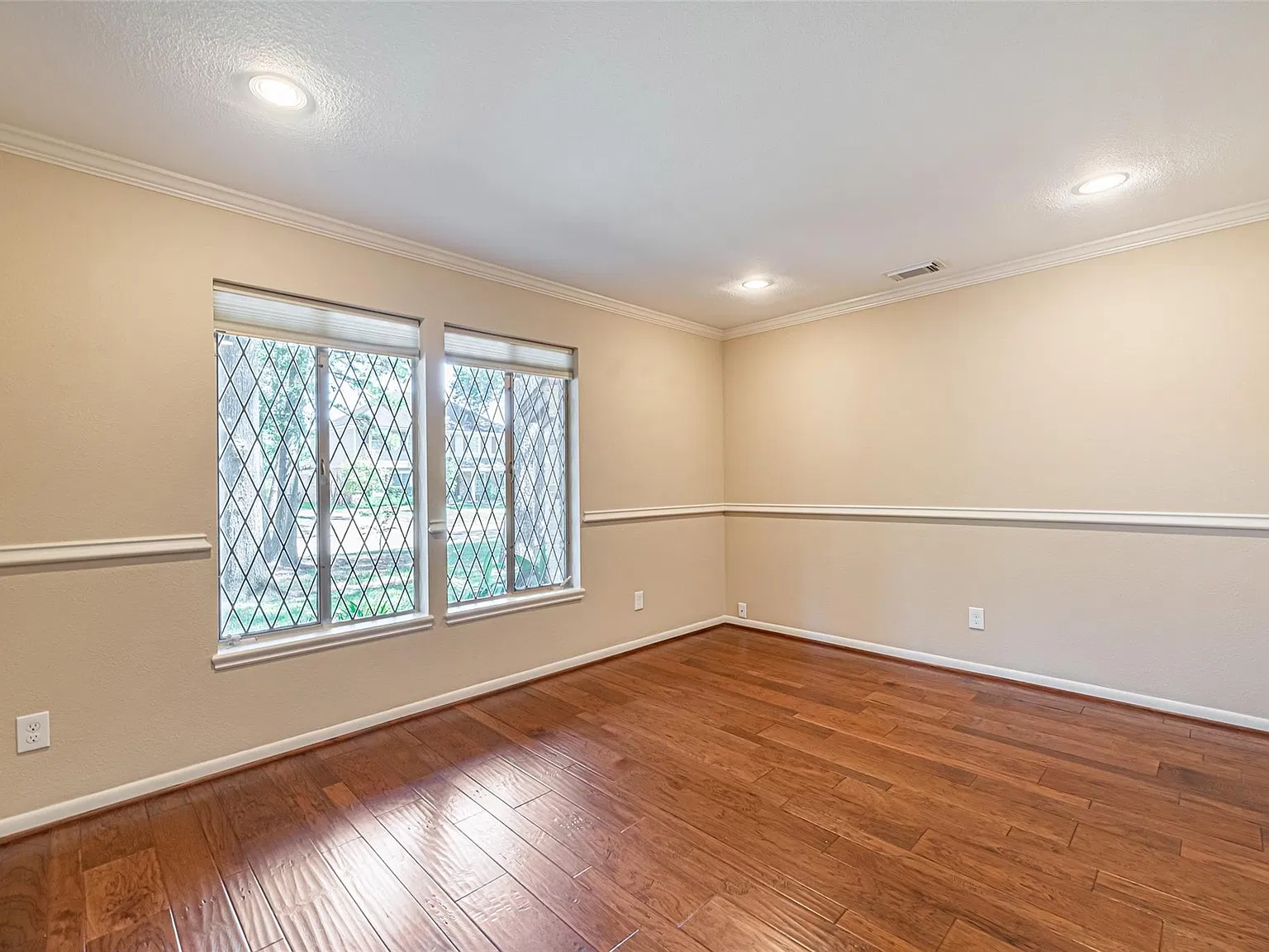 5 bed, 3.5 bath, 3069 sqft, $4,100 — Photo 3