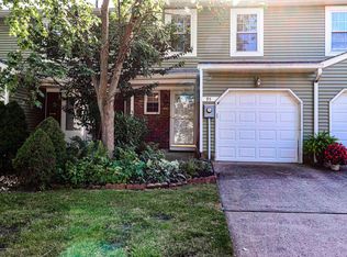 95 Oak Ln, Eatontown, NJ 07724
