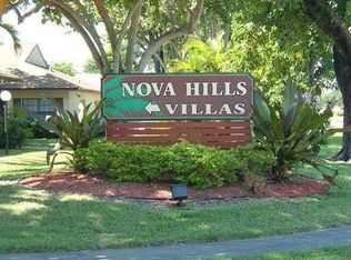 7542 SW 28th St #50, Davie, FL 33314