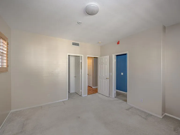 28205 Canterbury Ct — Photo 10